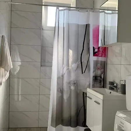 Apartman Kika شقة فيلا لوكا